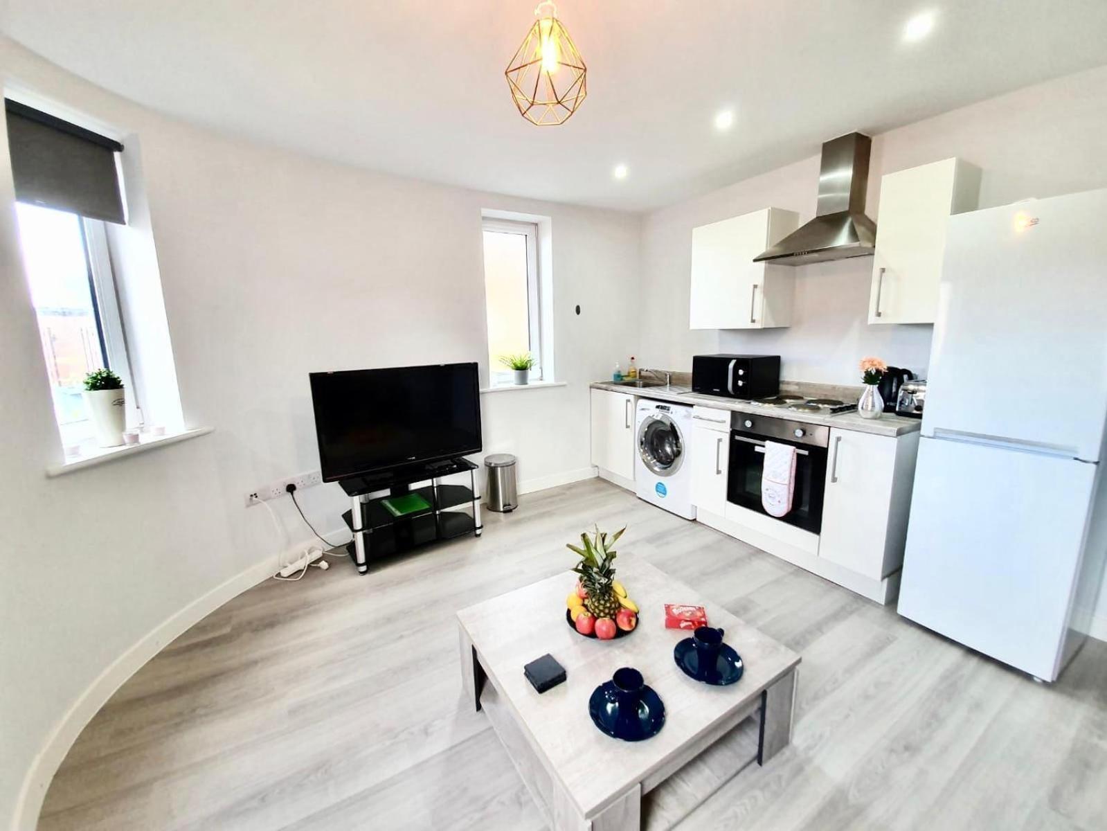 Opp Liverpool - Perfect For Contractors And Travellers, Big Savings Booking 4 Nights Or More! Apartment Phòng bức ảnh