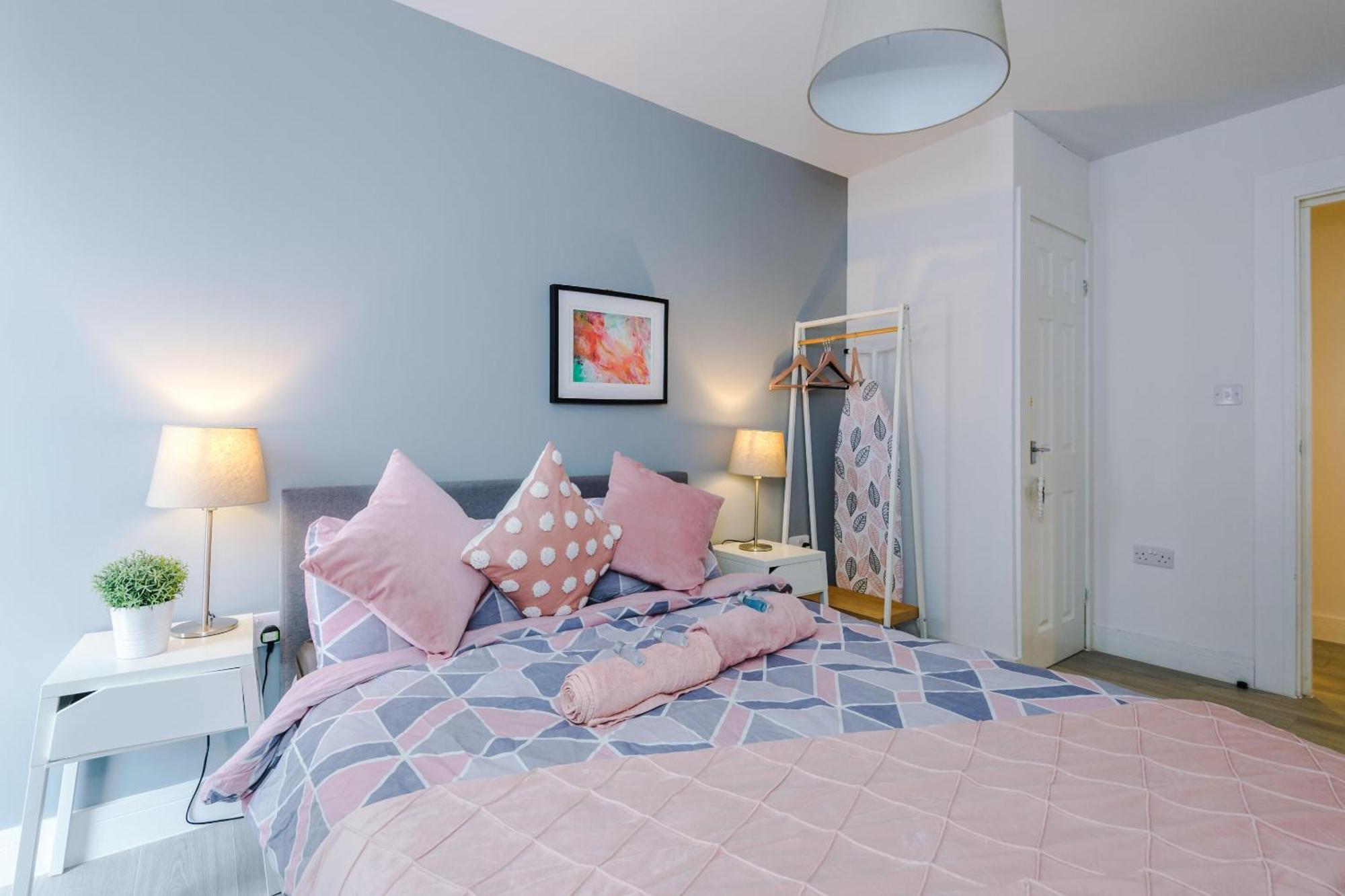 Opp Liverpool - Perfect For Contractors And Travellers, Big Savings Booking 4 Nights Or More! Apartment Phòng bức ảnh