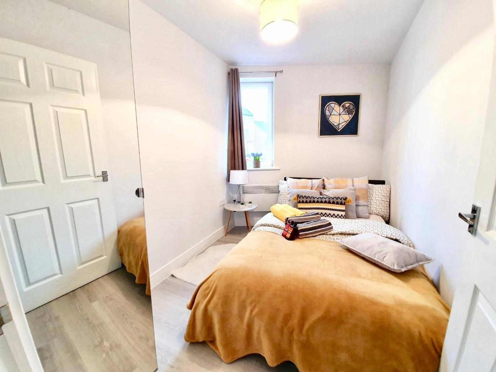 Opp Liverpool - Perfect For Contractors And Travellers, Big Savings Booking 4 Nights Or More! Apartment Phòng bức ảnh
