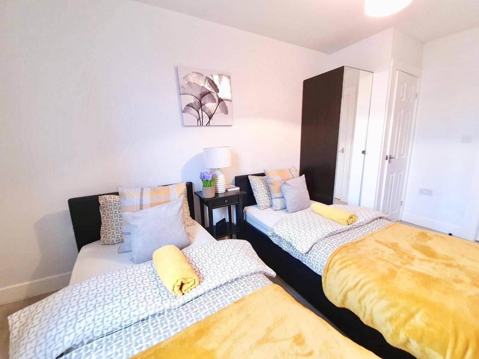 Opp Liverpool - Perfect For Contractors And Travellers, Big Savings Booking 4 Nights Or More! Apartment Phòng bức ảnh